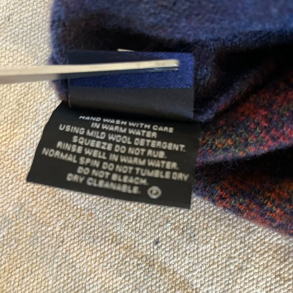 Snowy Peak Woman's 100% Merino Lambswool Fair Isle Sweater Sz Sm - Picture 12 of 12